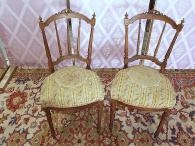 Klikněte pro detail zboží - Dvojice starých "hudebních"  židliček, Ludvík XVI.